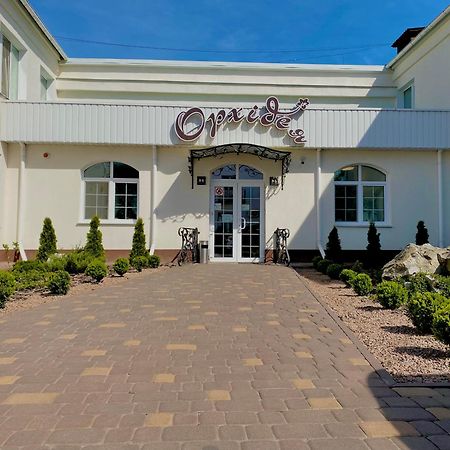 Орхідея Hotel Romny Eksteriør billede