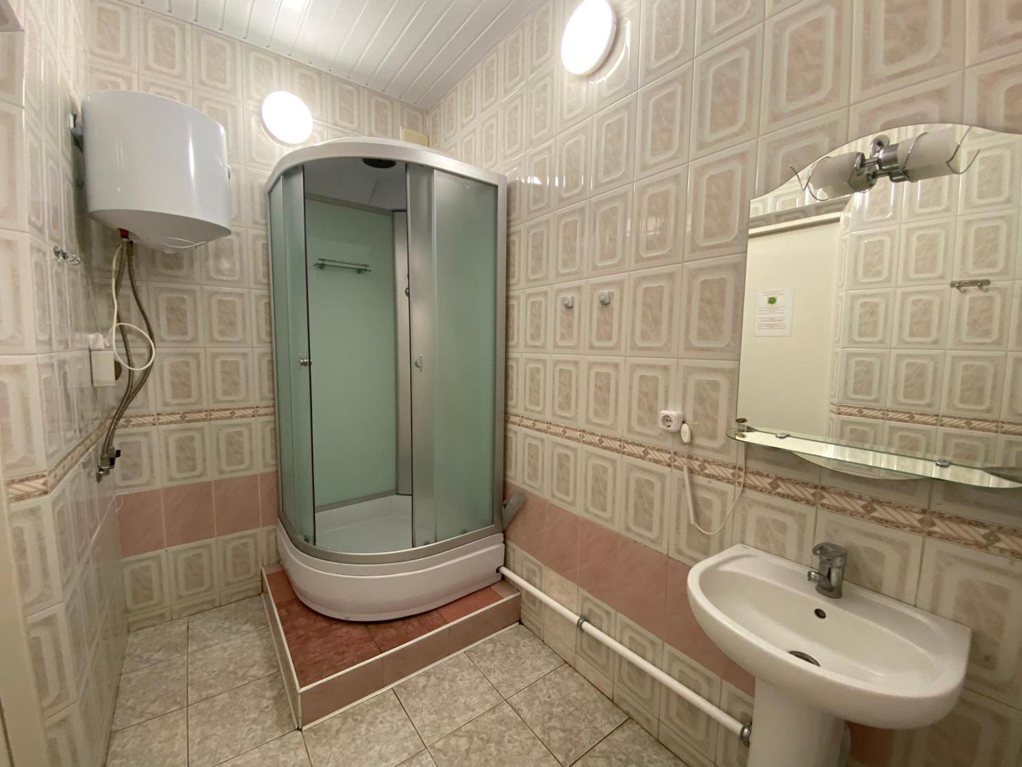 Орхідея Hotel Romny Eksteriør billede