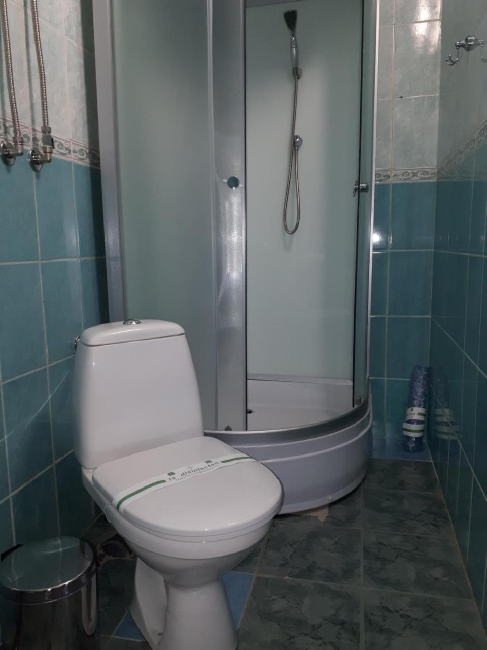Орхідея Hotel Romny Eksteriør billede